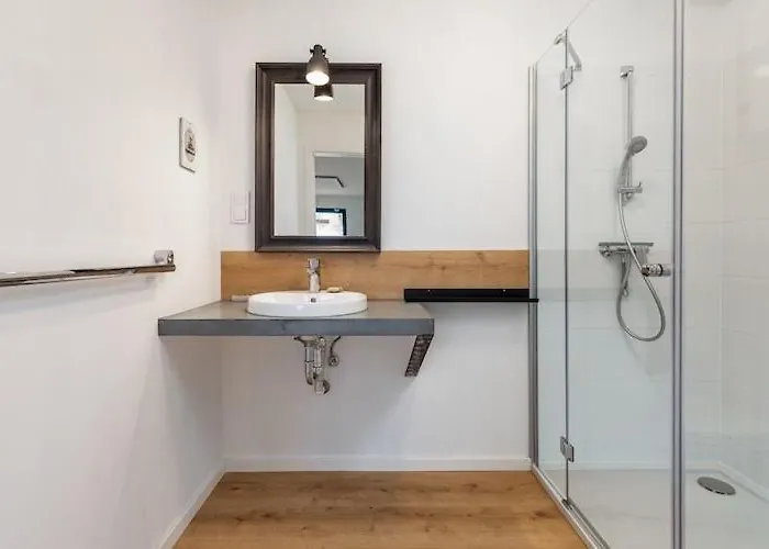 By Wise Ka With Sauna *